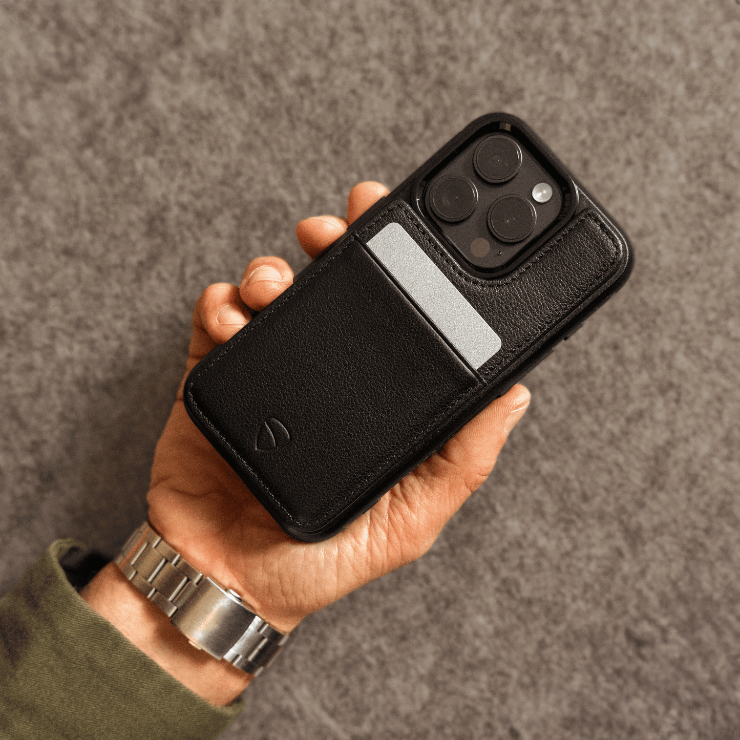 iPhone 15 Secure Cover